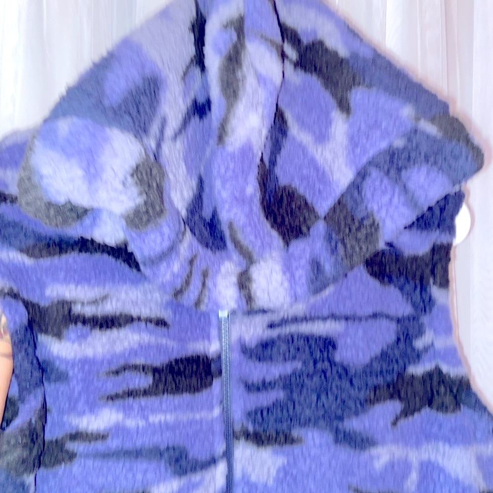 NWOT ZENANA HOODED VEST - Picture 9 of 12